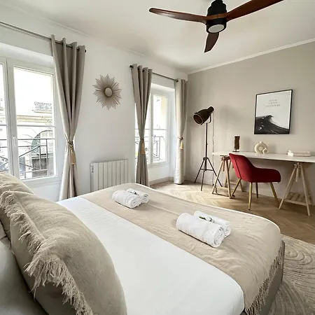Luxury Family Getaway Near Place Vendome Paris
