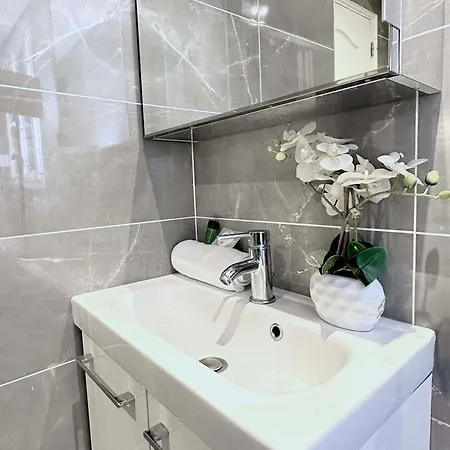 Apartment Luxury Family Getaway Near Place Vendome Paris