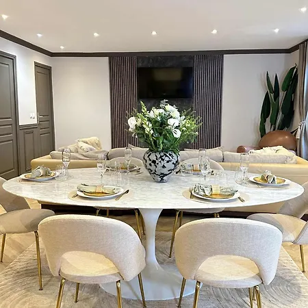 Luxury Family Getaway Near Place Vendome